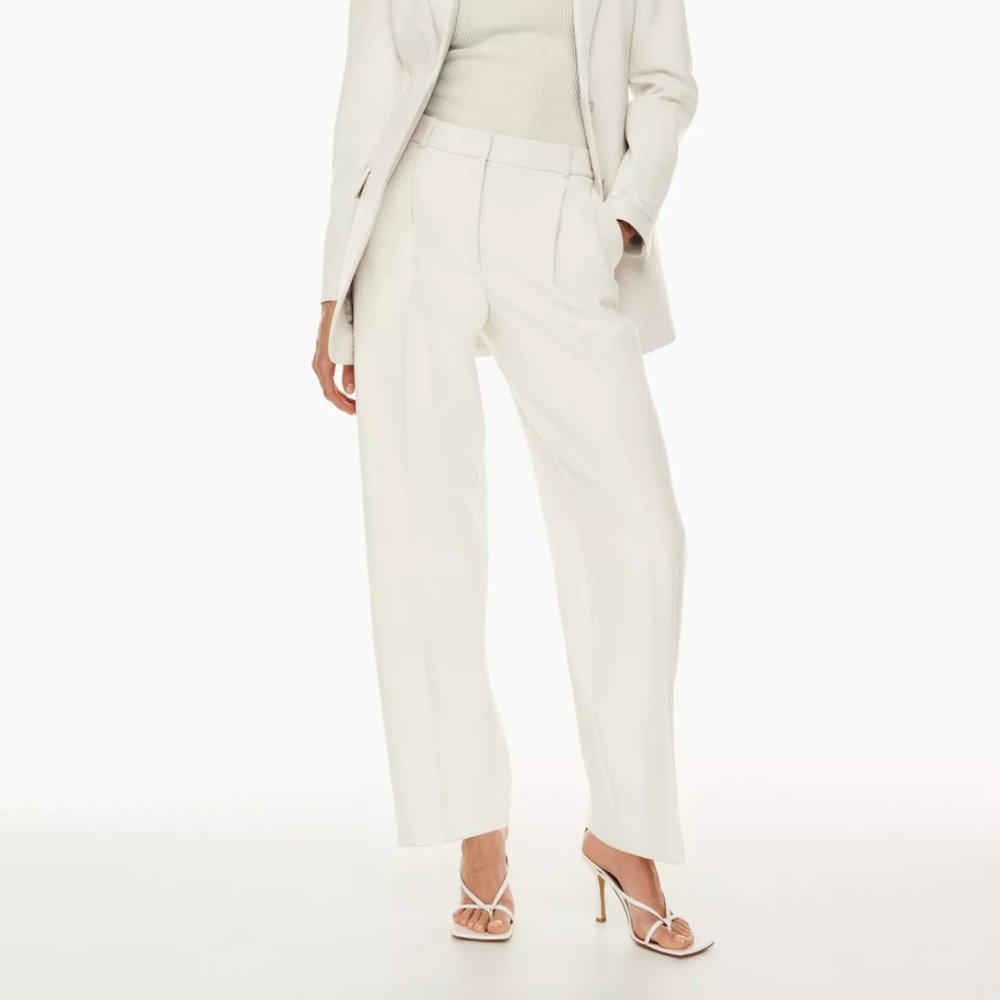 Aritzia Babaton White Pleated Pant- Size 2